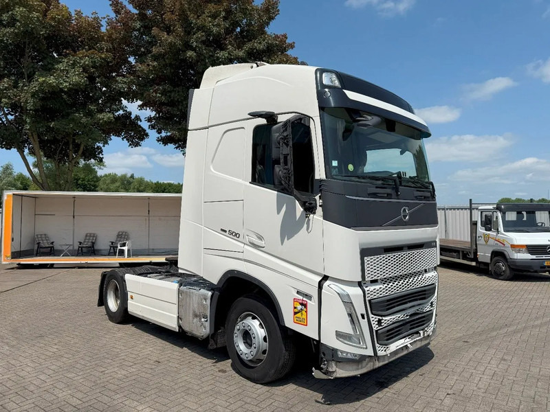Volvo FH5-500 / ENGINE RUNNING / TURBO COMPOUND / ONLY:434243 KM / VEB+ / PARKCOOL / DOUBLE TANK / EURO-6 / 2021 - Tahač: obrázek 2 Volvo FH5-500 / ENGINE RUNNING / TURBO COMPOUND / ONLY:434243 KM / VEB+ / PARKCOOL / DOUBLE TANK / EURO-6 / 2021 - Tahač: obrázek 2