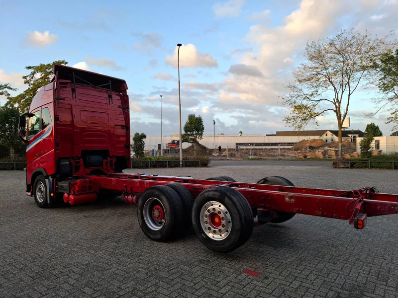 Volvo FH16-750 / BIG AXLE / VEB+ / ONLY:679711 KM / DYNAMIC STEERING / NAVI / LWDS / FULL-AIR / AUTOMATIC / EURO-6 / 2018 - Podvozek s kabinou: obrázek 3 Volvo FH16-750 / BIG AXLE / VEB+ / ONLY:679711 KM / DYNAMIC STEERING / NAVI / LWDS / FULL-AIR / AUTOMATIC / EURO-6 / 2018 - Podvozek s kabinou: obrázek 3