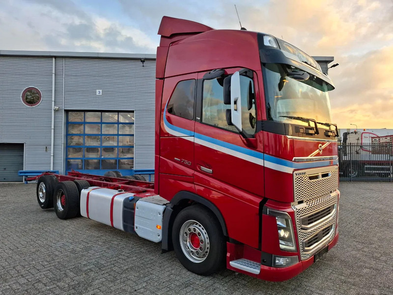 Volvo FH16-750 / BIG AXLE / VEB+ / ONLY:679711 KM / TECHNICAL 70TON / 9TON FRONT AXLE / INLINER / FULL-AIR / AUTOMATIC / EURO-6 / 2018 - Podvozek s kabinou: obrázek 2 Volvo FH16-750 / BIG AXLE / VEB+ / ONLY:679711 KM / TECHNICAL 70TON / 9TON FRONT AXLE / INLINER / FULL-AIR / AUTOMATIC / EURO-6 / 2018 - Podvozek s kabinou: obrázek 2