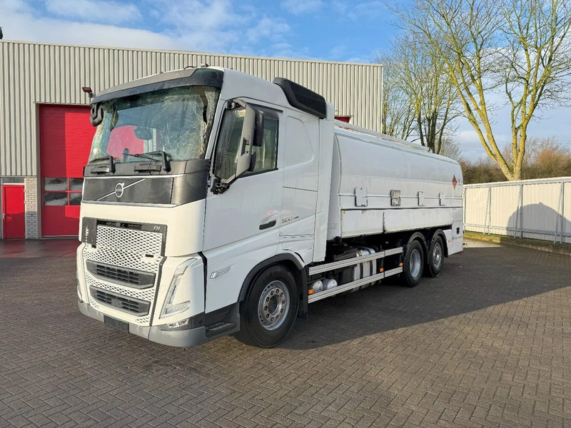 Volvo FH5-500 6X2 / ENGINE RUNNING / LIFT+LENKACHSE / FULL AIR / ADR / EUROTANK / 9-TON FRONT AXLE / EURO-6 / 2022 - Cisternové vozidlo: obrázek 1 Volvo FH5-500 6X2 / ENGINE RUNNING / LIFT+LENKACHSE / FULL AIR / ADR / EUROTANK / 9-TON FRONT AXLE / EURO-6 / 2022 - Cisternové vozidlo: obrázek 1