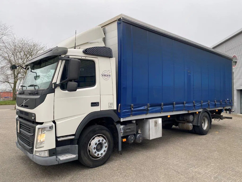 Volvo FM11-330 / LOW KM'S:472120 KM / LWDS / FULL-AIR / NAVI / CURTAIN SAILS / PLATFORM 2500KG / AUTOMATIC / EURO-6 / 2016 - Plachtový nákladní auto: obrázek 1 Volvo FM11-330 / LOW KM'S:472120 KM / LWDS / FULL-AIR / NAVI / CURTAIN SAILS / PLATFORM 2500KG / AUTOMATIC / EURO-6 / 2016 - Plachtový nákladní auto: obrázek 1