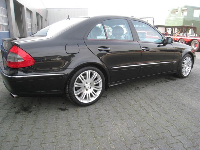 Mercedes-Benz E-Klasse 280 CDI, Sport - Sedan: obrázek 2 Mercedes-Benz E-Klasse 280 CDI, Sport - Sedan: obrázek 2