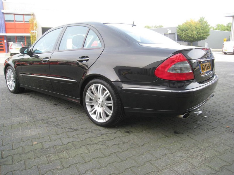 Mercedes-Benz E-Klasse 280 CDI, Sport - Sedan: obrázek 4 Mercedes-Benz E-Klasse 280 CDI, Sport - Sedan: obrázek 4