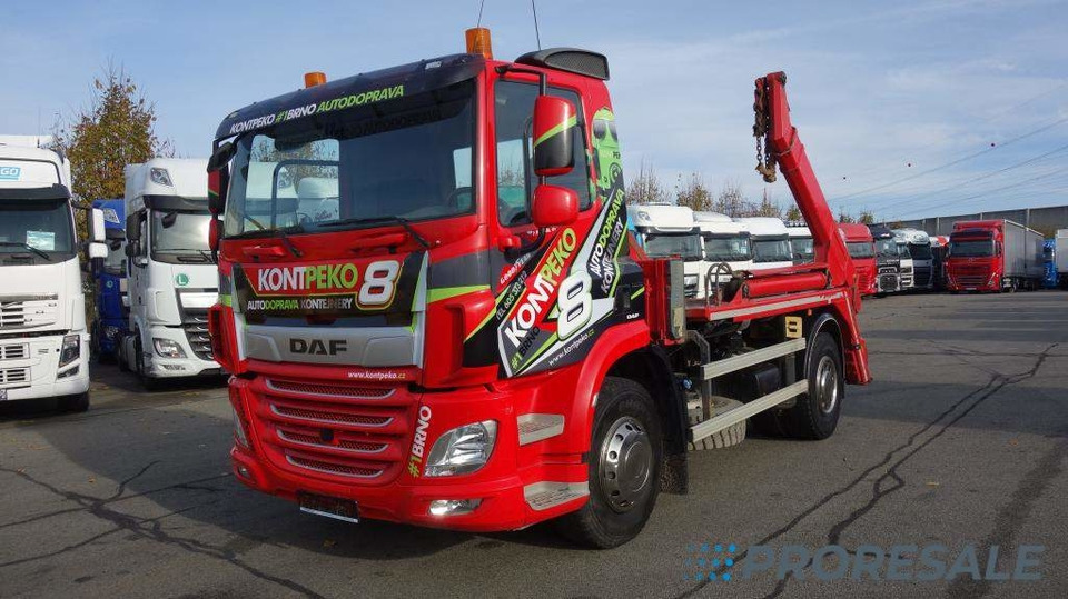DAF CF 370 FA Day Cab EURO 6 řetězový nosič kontejnerů AK12 - Ramenový nosič kontajnerov: obrázek 2 DAF CF 370 FA Day Cab EURO 6 řetězový nosič kontejnerů AK12 - Ramenový nosič kontajnerov: obrázek 2