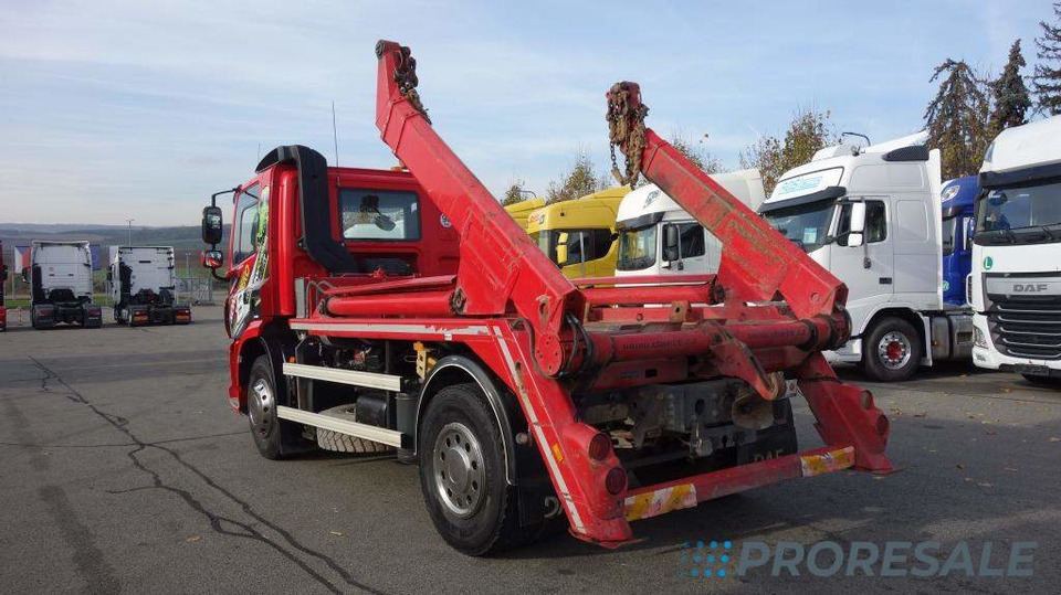 DAF CF 370 FA Day Cab EURO 6 řetězový nosič kontejnerů AK12 - Ramenový nosič kontajnerov: obrázek 3 DAF CF 370 FA Day Cab EURO 6 řetězový nosič kontejnerů AK12 - Ramenový nosič kontajnerov: obrázek 3