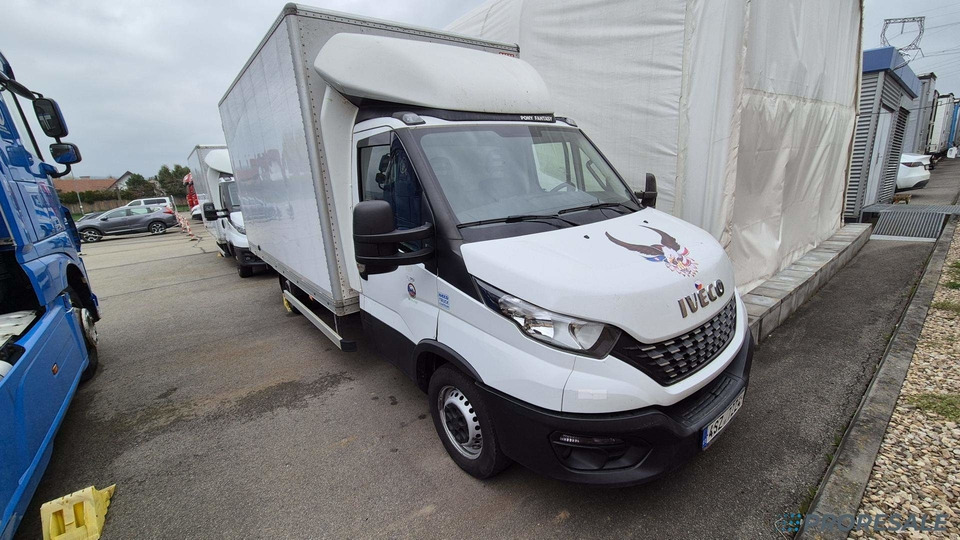 IVECO DAILY 35S16 skříň - 8 palet - Dodávka skřín: obrázek 1 IVECO DAILY 35S16 skříň - 8 palet - Dodávka skřín: obrázek 1