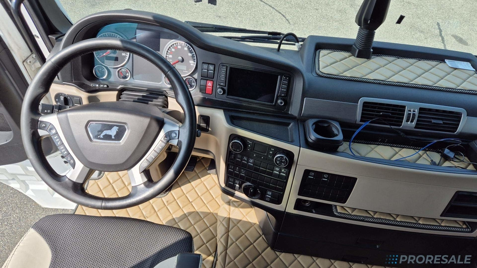 MAN TGX 18.500 BLS XXL EURO 6 - Tahač: obrázek 4 MAN TGX 18.500 BLS XXL EURO 6 - Tahač: obrázek 4
