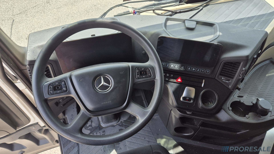 MERCEDES-BENZ ACTROS 1845 LS EURO 6 - Tahač: obrázek 4 MERCEDES-BENZ ACTROS 1845 LS EURO 6 - Tahač: obrázek 4
