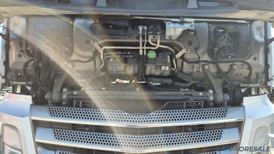 Tahač MERCEDES-BENZ ACTROS 1845 LS GIGA SPACE EURO 6: obrázek 8 Tahač MERCEDES-BENZ ACTROS 1845 LS GIGA SPACE EURO 6: obrázek 8