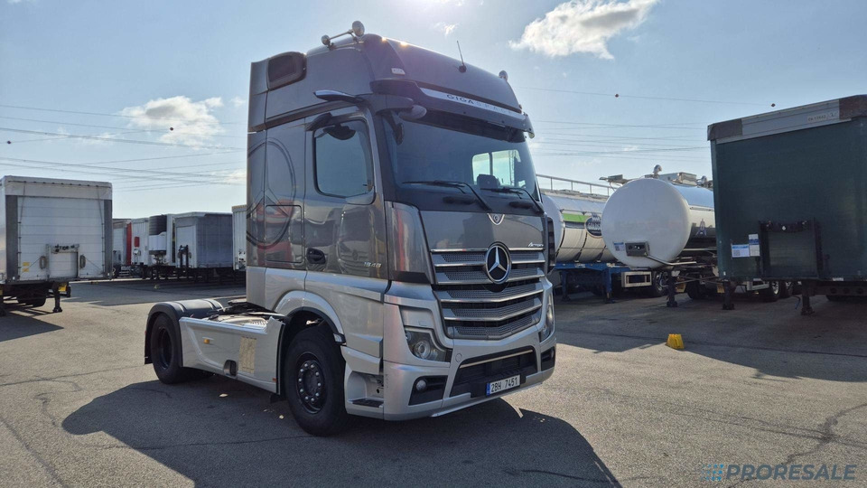 MERCEDES-BENZ ACTROS 1845 LS GIGA SPACE EURO 6 - Tahač: obrázek 1 MERCEDES-BENZ ACTROS 1845 LS GIGA SPACE EURO 6 - Tahač: obrázek 1