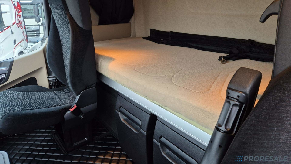 MERCEDES-BENZ ACTROS 1851 GIGA EURO 6 - Tahač: obrázek 5 MERCEDES-BENZ ACTROS 1851 GIGA EURO 6 - Tahač: obrázek 5