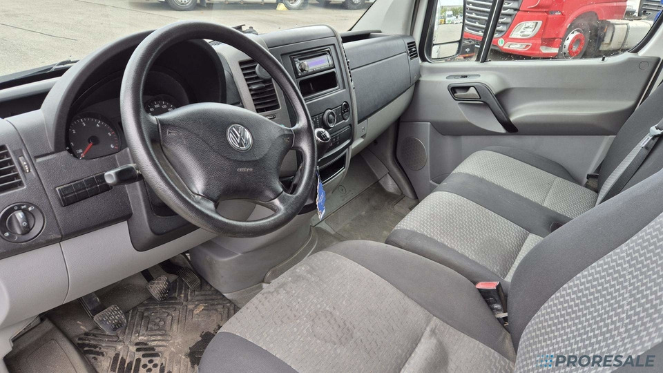 VOLKSWAGEN CRAFTER 2,0 TDi 100 kW skříňový - Dodávka skřín: obrázek 5 VOLKSWAGEN CRAFTER 2,0 TDi 100 kW skříňový - Dodávka skřín: obrázek 5