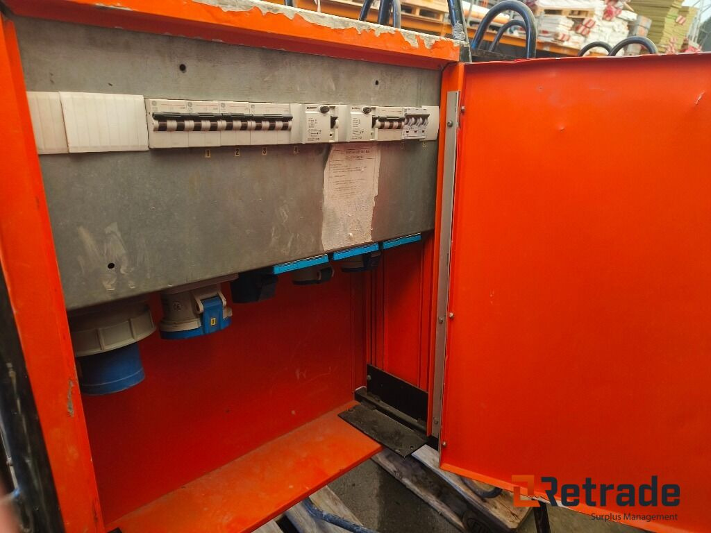 12stk Strømskap 230V 63A - Stavební zařízení: obrázek 5 12stk Strømskap 230V 63A - Stavební zařízení: obrázek 5