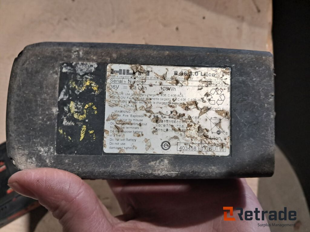 2 stk Hilti Batterier 36 volt - Stavební zařízení: obrázek 4 2 stk Hilti Batterier 36 volt - Stavební zařízení: obrázek 4