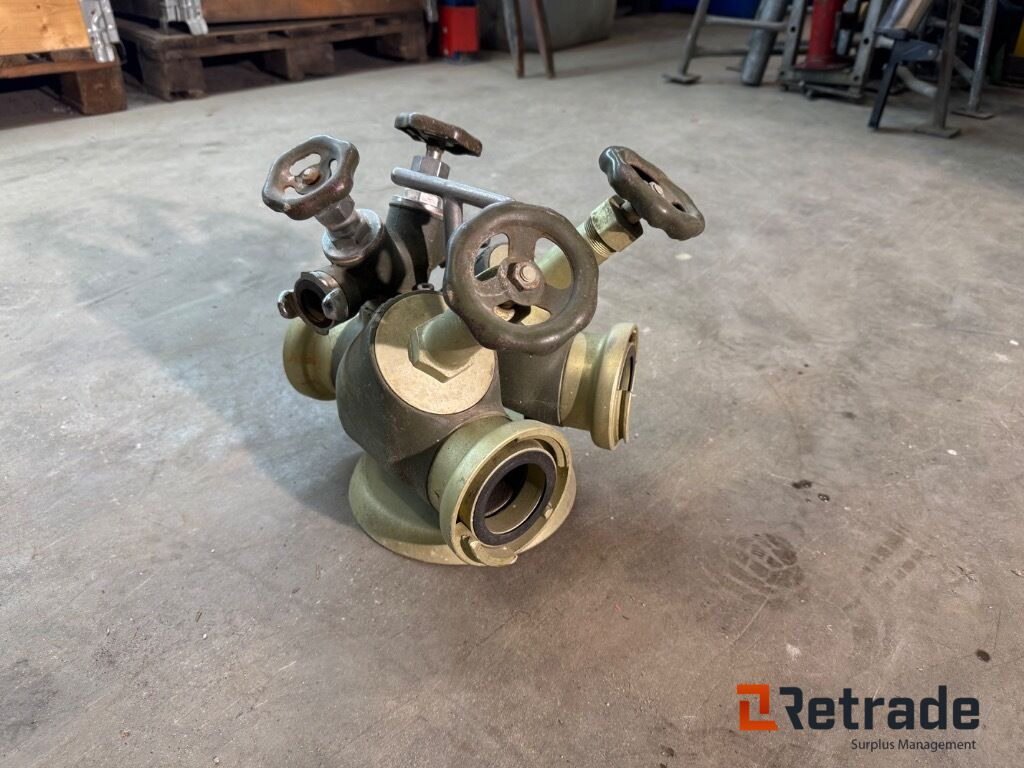 Fördelare för brandslang - Nástroj/ Vybavení: obrázek 1 Fördelare för brandslang - Nástroj/ Vybavení: obrázek 1