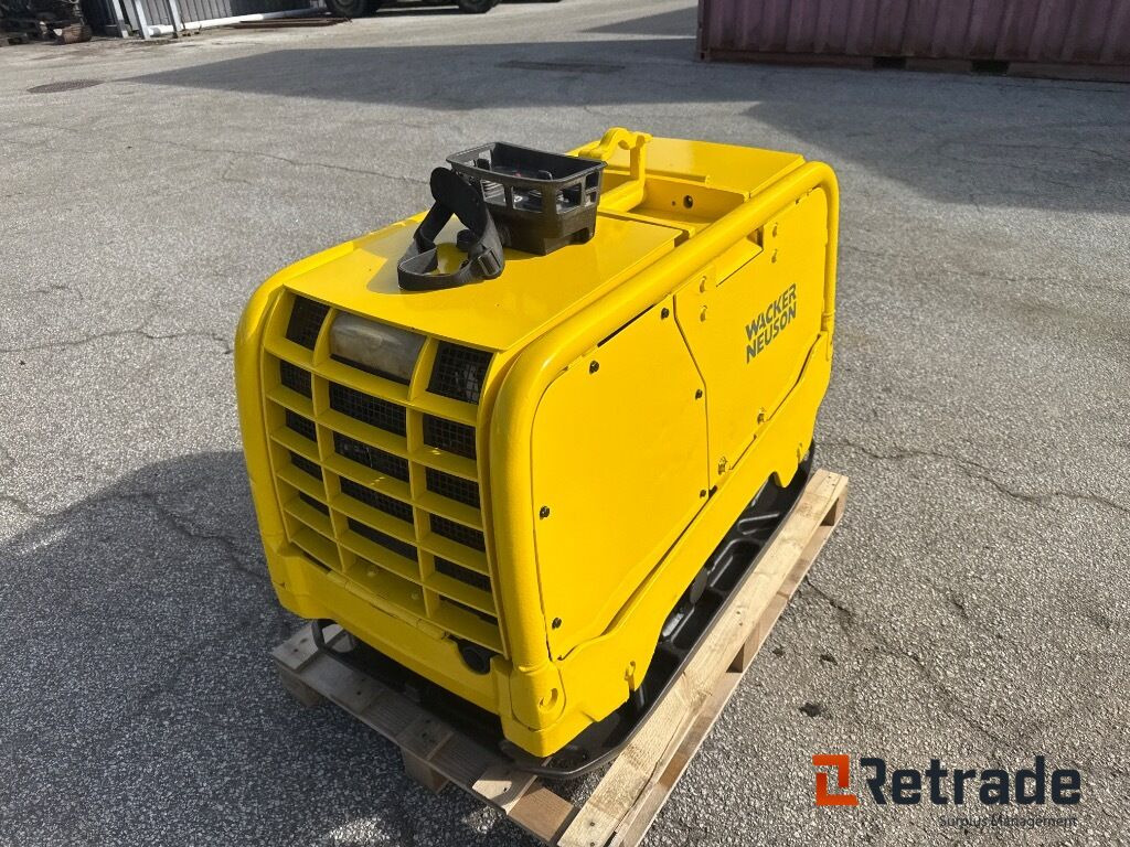 Pladevibrator Wacker Neuson Dpu80 R Remote - Stavební zařízení: obrázek 3 Pladevibrator Wacker Neuson Dpu80 R Remote - Stavební zařízení: obrázek 3