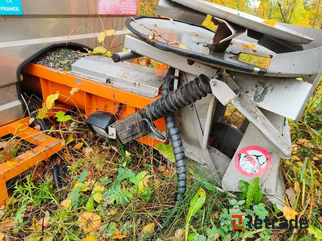 Sand/salt spreder Acometis 3200 - Stavební zařízení: obrázek 5 Sand/salt spreder Acometis 3200 - Stavební zařízení: obrázek 5