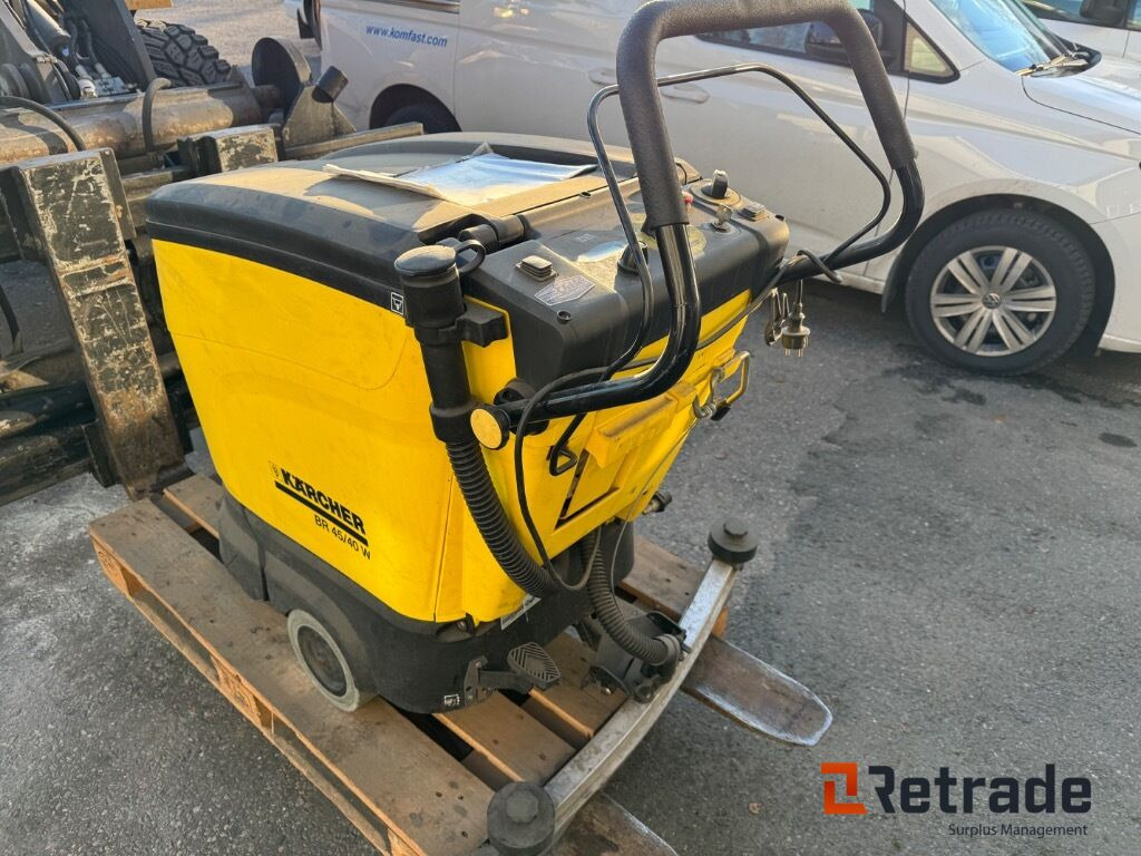 Skurmaskin Kärcher BR 45/40 W - Podlahový mycí stroj: obrázek 2 Skurmaskin Kärcher BR 45/40 W - Podlahový mycí stroj: obrázek 2
