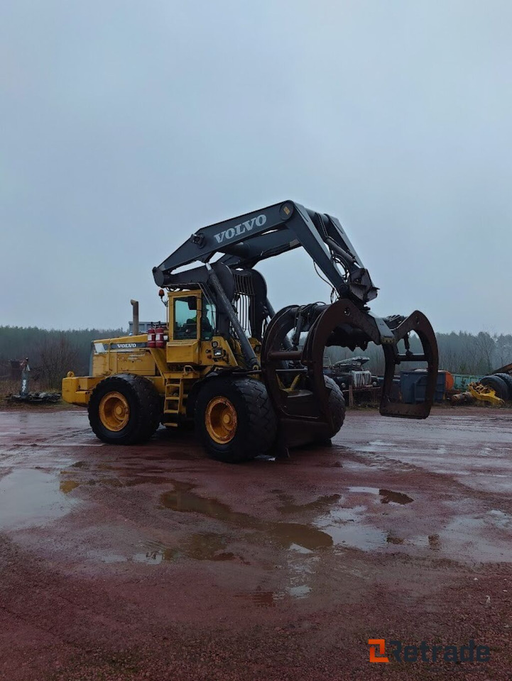 Hjullastare VOLVO L180C HIGHLIFT - Stavební technika: obrázek 1 Hjullastare VOLVO L180C HIGHLIFT - Stavební technika: obrázek 1
