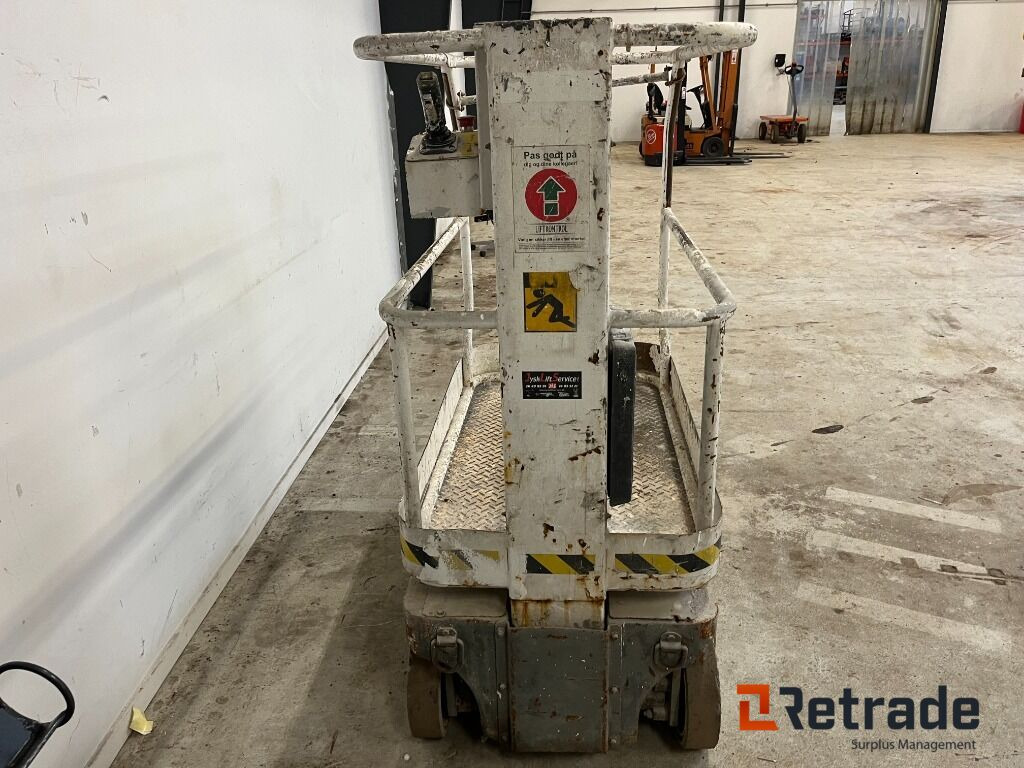 UpRight TM12 - 6meters lift - Stavební technika: obrázek 2 UpRight TM12 - 6meters lift - Stavební technika: obrázek 2