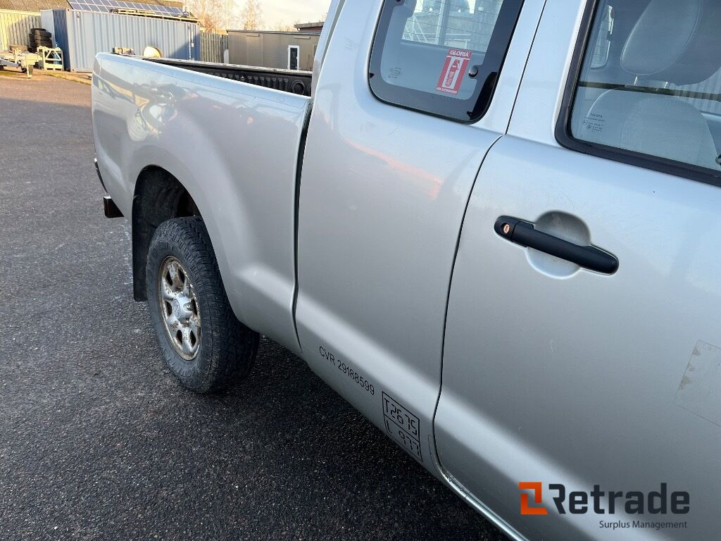 Pick-up TOYOTA HILUX 2,5 D-4D EX.CAB 4 WD: obrázek 15 Pick-up TOYOTA HILUX 2,5 D-4D EX.CAB 4 WD: obrázek 15