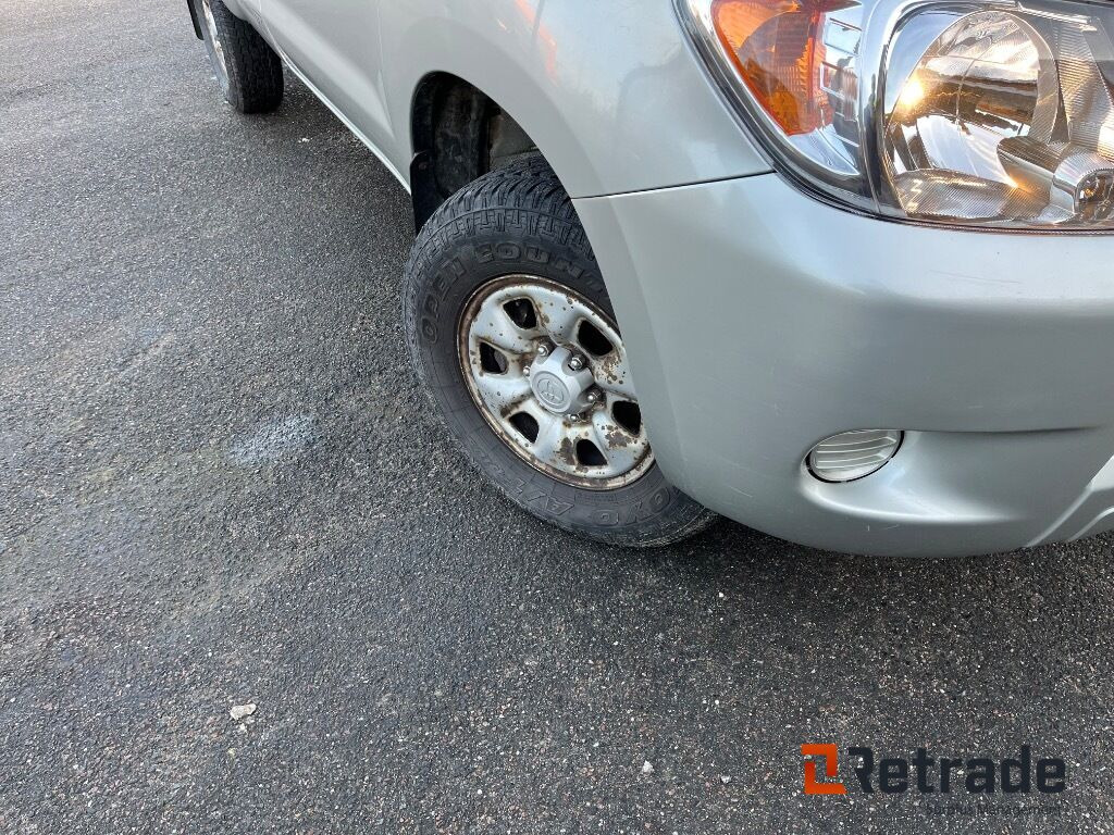 Pick-up TOYOTA HILUX 2,5 D-4D EX.CAB 4 WD: obrázek 13 Pick-up TOYOTA HILUX 2,5 D-4D EX.CAB 4 WD: obrázek 13