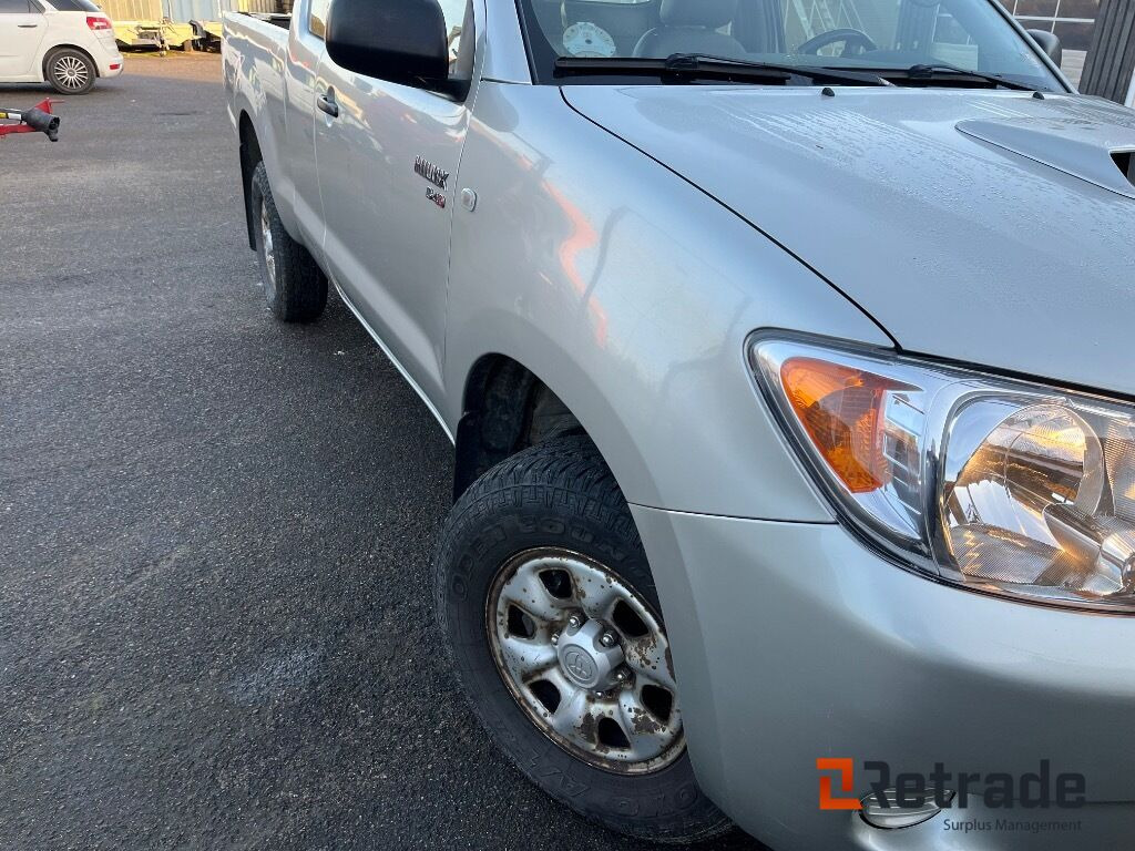 Pick-up TOYOTA HILUX 2,5 D-4D EX.CAB 4 WD: obrázek 14 Pick-up TOYOTA HILUX 2,5 D-4D EX.CAB 4 WD: obrázek 14