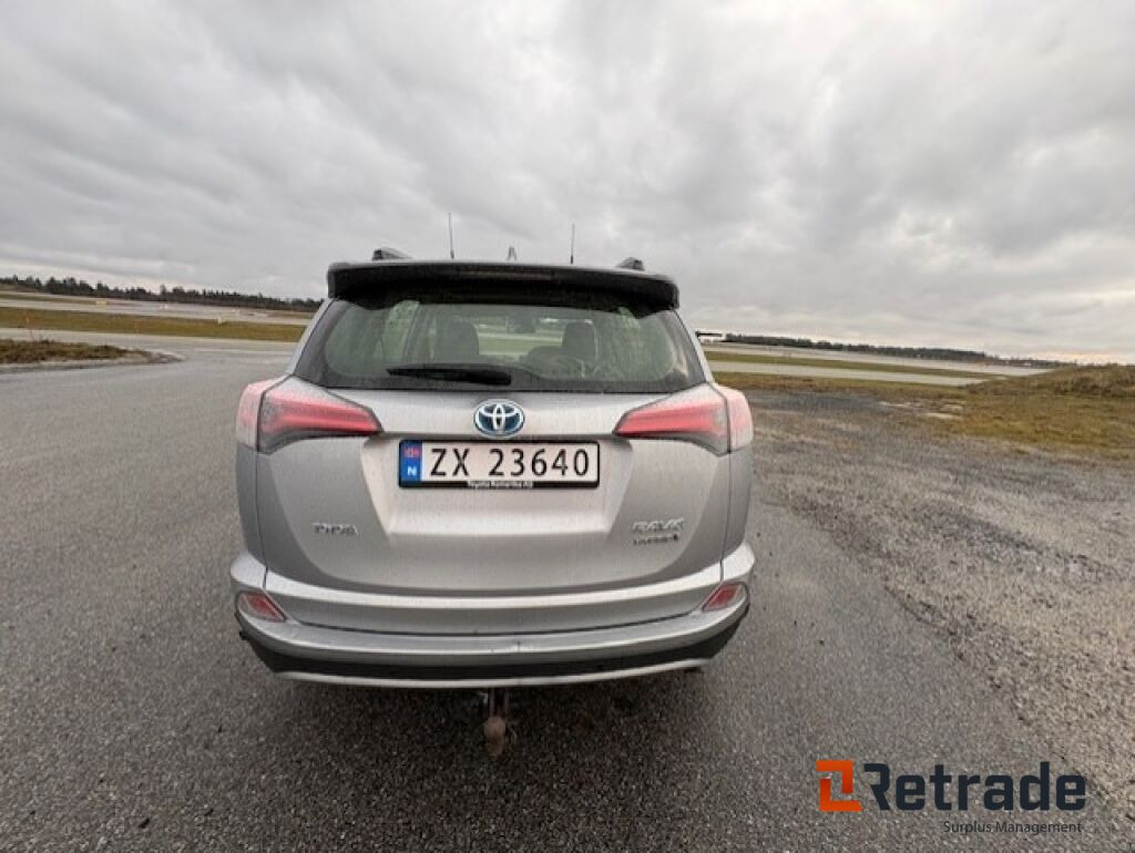 Toyota RAV4 - Osobní auto: obrázek 4 Toyota RAV4 - Osobní auto: obrázek 4