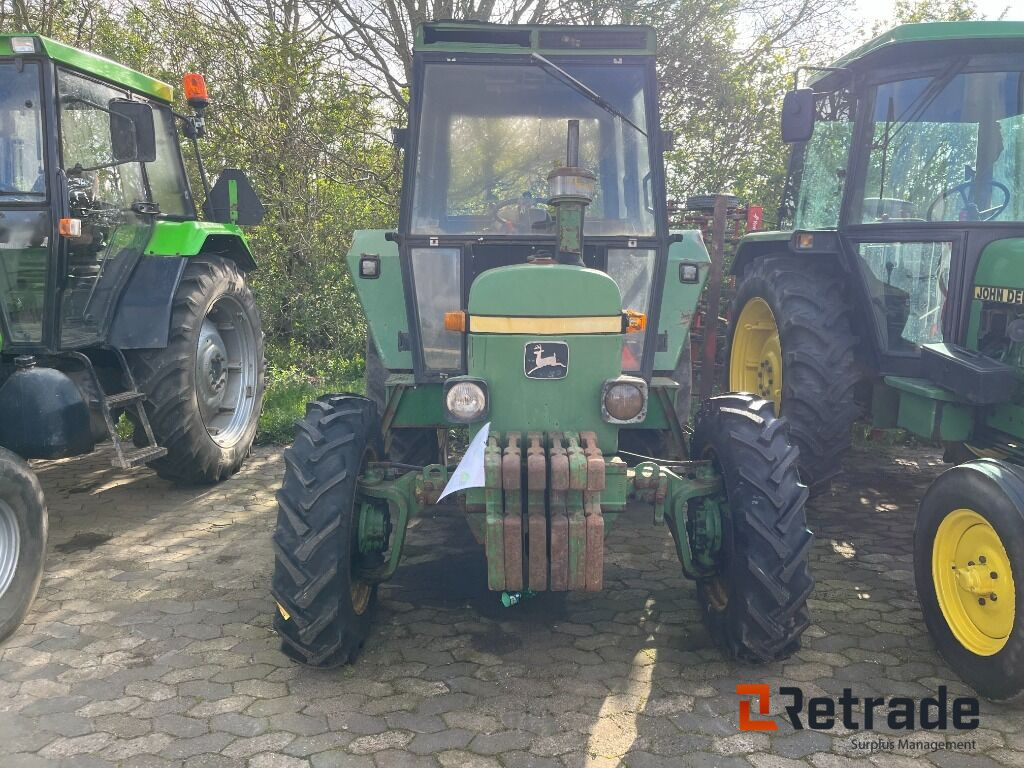 Tractor John Deere 2130 D 4 X 4 Traktor 2130 4 X 4 - Traktor: obrázek 2 Tractor John Deere 2130 D 4 X 4 Traktor 2130 4 X 4 - Traktor: obrázek 2