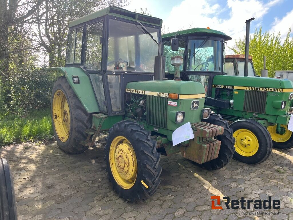 Tractor John Deere 2130 D 4 X 4 Traktor 2130 4 X 4 - Traktor: obrázek 3 Tractor John Deere 2130 D 4 X 4 Traktor 2130 4 X 4 - Traktor: obrázek 3