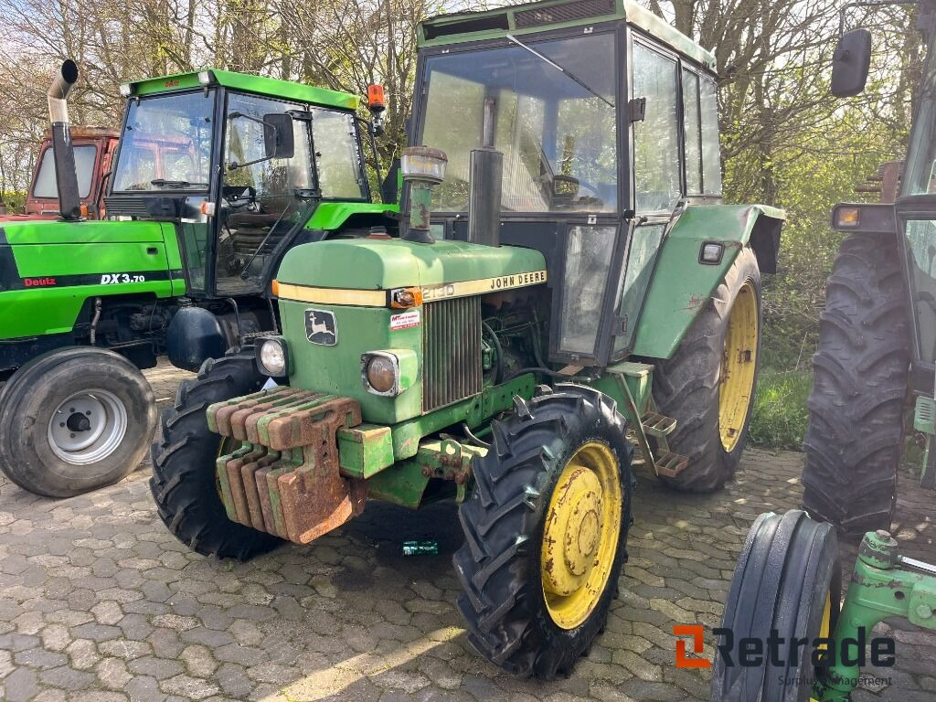 Tractor John Deere 2130 D 4 X 4 Traktor 2130 4 X 4 - Traktor: obrázek 1 Tractor John Deere 2130 D 4 X 4 Traktor 2130 4 X 4 - Traktor: obrázek 1