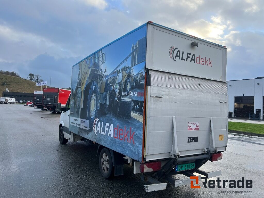 VOLKSWAGEN CRAFTER/ 2014 - Dodávka skřín: obrázek 4 VOLKSWAGEN CRAFTER/ 2014 - Dodávka skřín: obrázek 4