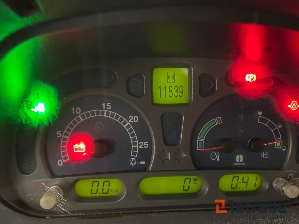 Zemědělská technika Traktor NEW HOLLAND T7050: obrázek 14 Zemědělská technika Traktor NEW HOLLAND T7050: obrázek 14
