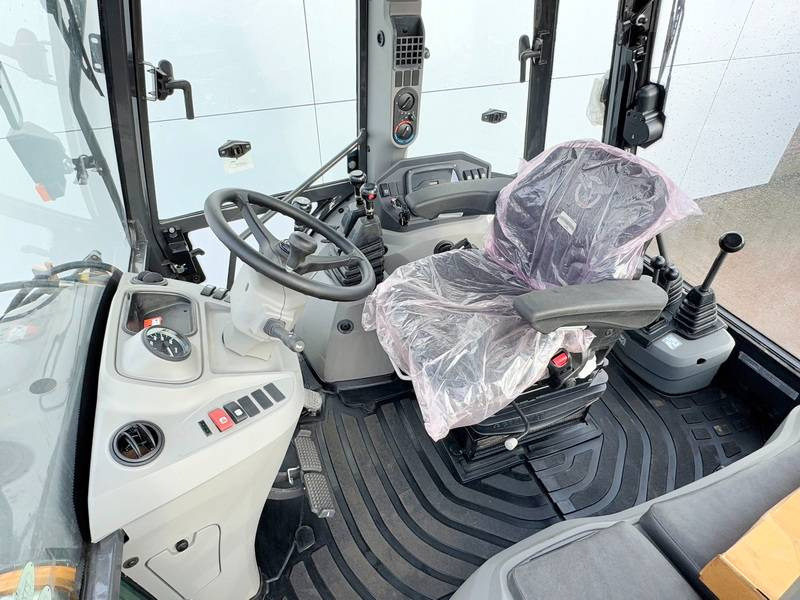 Case 570SV 4WD - 4/1 Bucket / Telescopic Boom / AC - Rýpadlo-nakladač: obrázek 5 Case 570SV 4WD - 4/1 Bucket / Telescopic Boom / AC - Rýpadlo-nakladač: obrázek 5