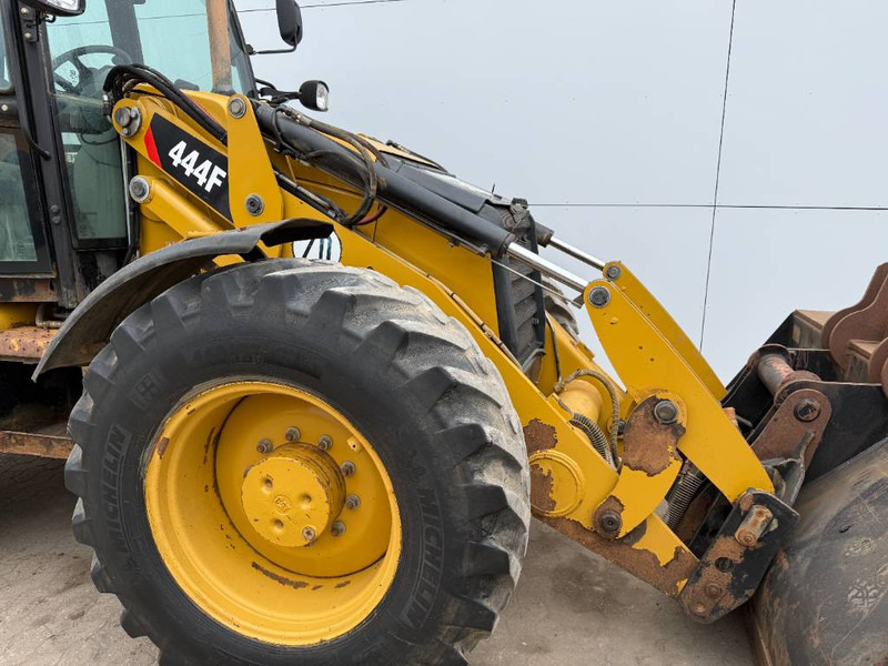 Rýpadlo-nakladač Cat 444F - 4x4x4 / Telescopic Boom / Hammer Lines: obrázek 20