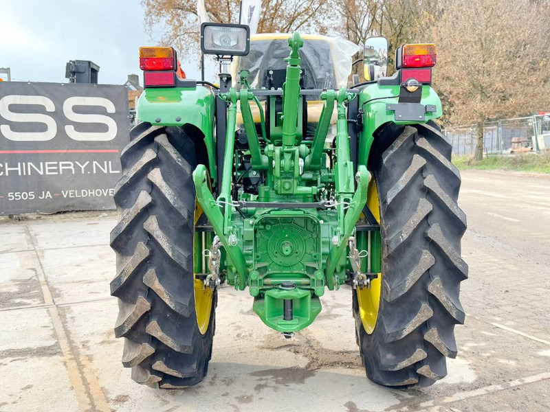 John Deere 3036EN 4WD - New / Unused / 2024 / 36hp - Traktor: obrázek 3 John Deere 3036EN 4WD - New / Unused / 2024 / 36hp - Traktor: obrázek 3