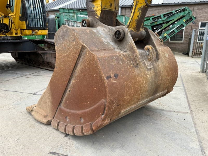 Pásové rýpadlo Komatsu PC700LC-11 - Adjustable UC / Rear + Side Camera: obrázek 18 Pásové rýpadlo Komatsu PC700LC-11 - Adjustable UC / Rear + Side Camera: obrázek 18