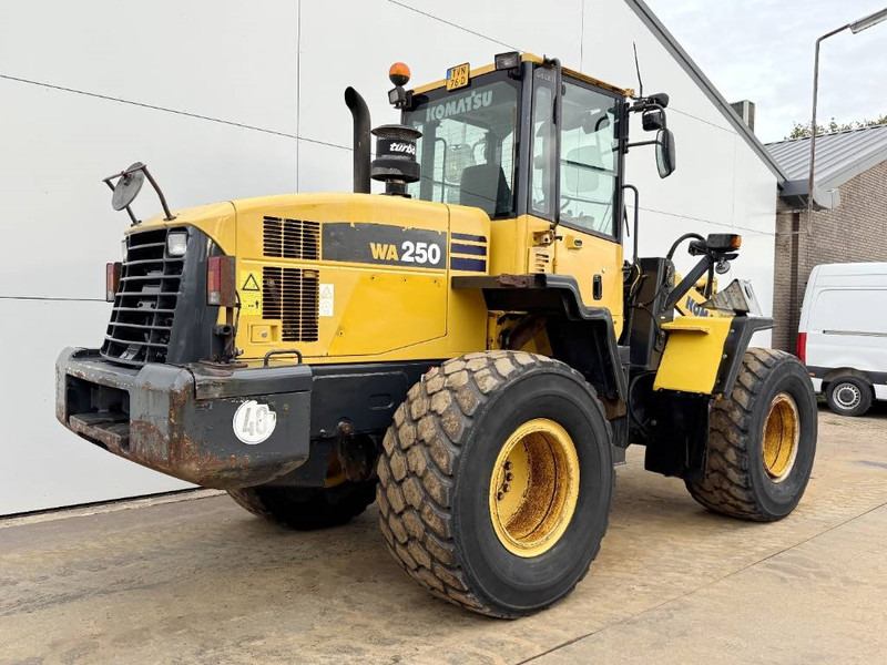Komatsu WA250-5 - Dutch Machine / 3rd Function - Kolový nakladač: obrázek 5 Komatsu WA250-5 - Dutch Machine / 3rd Function - Kolový nakladač: obrázek 5