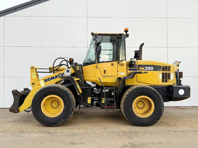 Komatsu WA250-5 - Dutch Machine / 3rd Function - Kolový nakladač: obrázek 1 Komatsu WA250-5 - Dutch Machine / 3rd Function - Kolový nakladač: obrázek 1