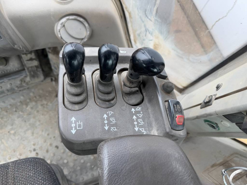 Kolový nakladač Volvo L120G - 3rd Function / Quick Coupler / Auto Lube: obrázek 10