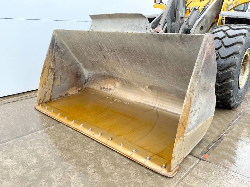 Kolový nakladač Volvo L120G - 3rd Function / Quick Coupler / Auto Lube: obrázek 11