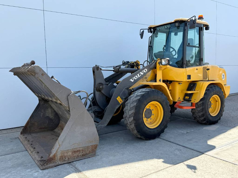 Volvo L30G - German Machine / 3rd Function - Kolový nakladač: obrázek 2 Volvo L30G - German Machine / 3rd Function - Kolový nakladač: obrázek 2