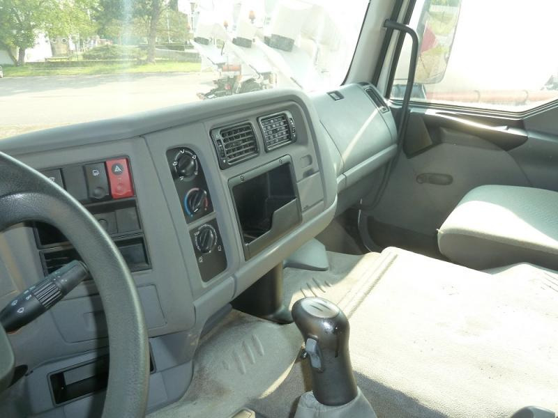 Renault Kerax 420 DCI - Sklápěč: obrázek 4 Renault Kerax 420 DCI - Sklápěč: obrázek 4