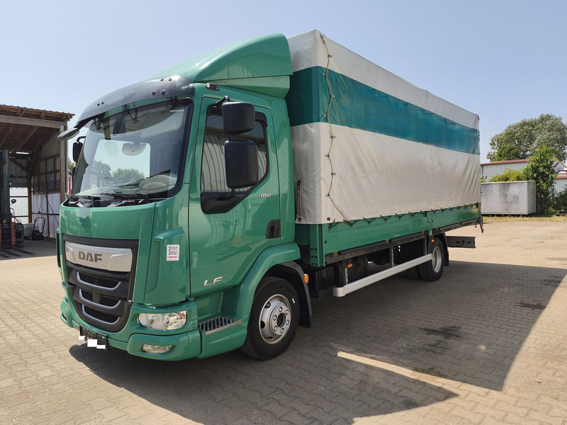 DAF LF 180 FA - Plachtový nákladní auto: obrázek 1 DAF LF 180 FA - Plachtový nákladní auto: obrázek 1
