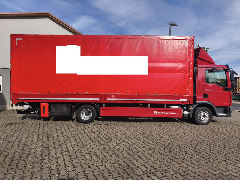 MAN TGL 12.220 - Plachtový nákladní auto: obrázek 4 MAN TGL 12.220 - Plachtový nákladní auto: obrázek 4