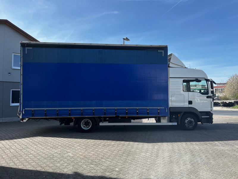 MAN TGL 8.220 - Plachtový nákladní auto: obrázek 3 MAN TGL 8.220 - Plachtový nákladní auto: obrázek 3