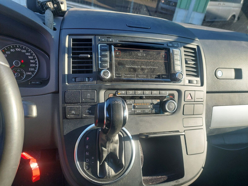 Minibus, Mikrobus Volkswagen Transporter Multivan AHK Doppelklima Tisch Leder 7-Sitzer: obrázek 15