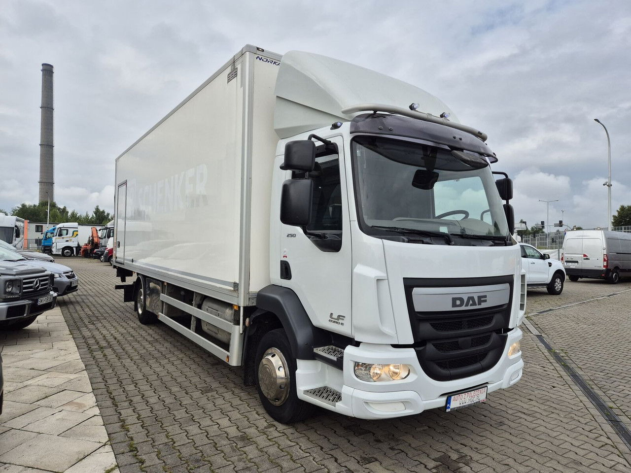 DAF LF 250 FA / 3 Seats / Works Great - Skříňový nákladní auto: obrázek 4 DAF LF 250 FA / 3 Seats / Works Great - Skříňový nákladní auto: obrázek 4
