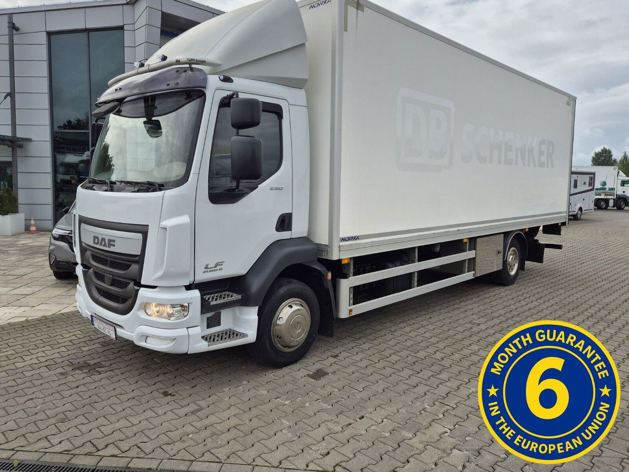 DAF LF 250 FA / 3 Seats / Works Great - Skříňový nákladní auto: obrázek 1 DAF LF 250 FA / 3 Seats / Works Great - Skříňový nákladní auto: obrázek 1