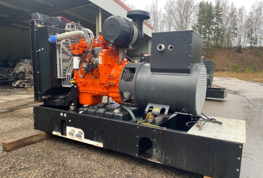 Diversen ECP34 2S4 - Iveco Engine,126kVA,New oils, filters, Mecc Alte ECP34 2S4 - Elektrický generátor: obrázek 1 Diversen ECP34 2S4 - Iveco Engine,126kVA,New oils, filters, Mecc Alte ECP34 2S4 - Elektrický generátor: obrázek 1